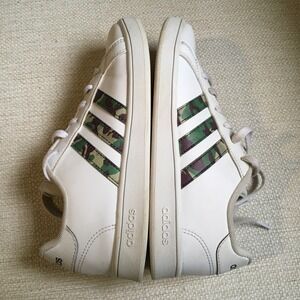 Adidas‎ Grand Court White Camo Stripe Kids Sneakers Shoes Size 4